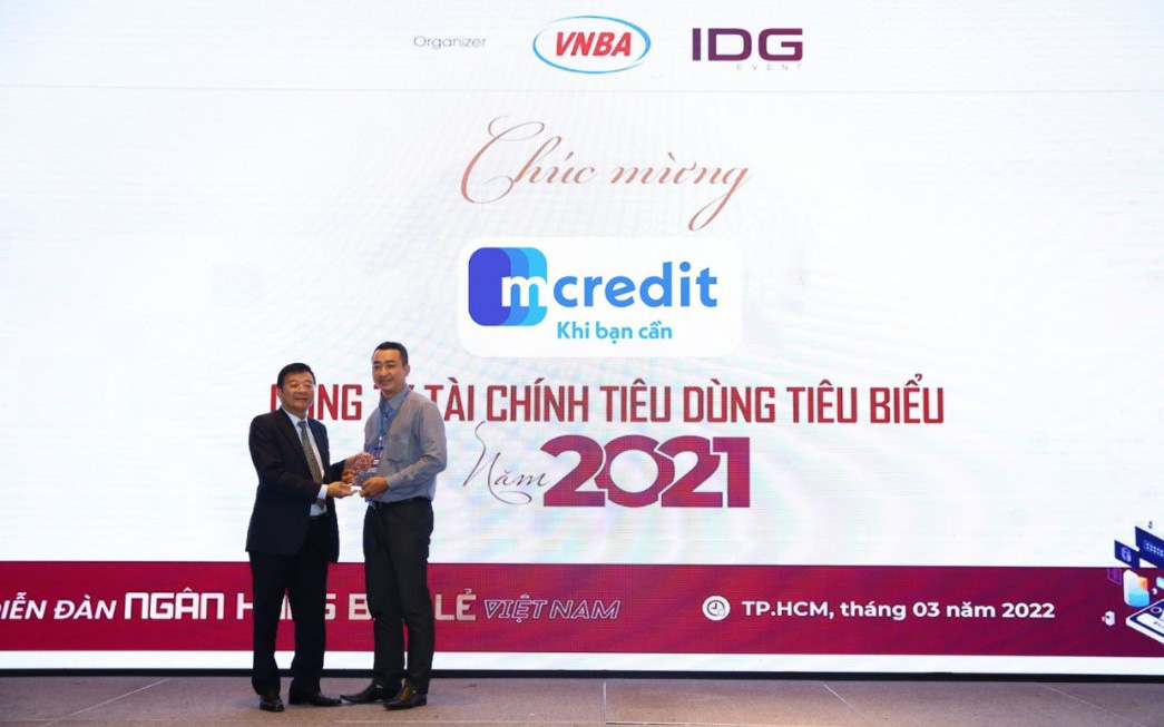 Mcredit nhận giải thưởng công ty tài chính tiêu dùng tiêu biểu năm 2021