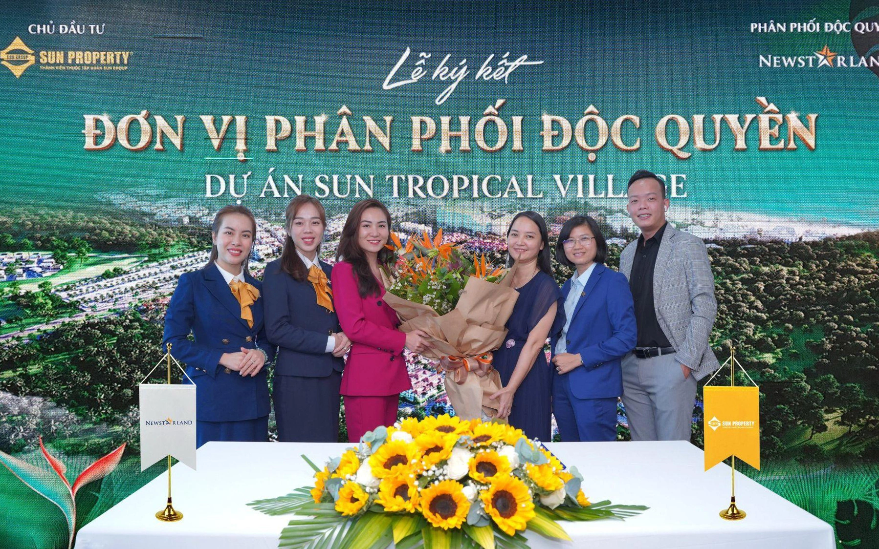 NewstarLand ghi dấu ấn với thành tích phân phối độc quyền Sun Tropical Village