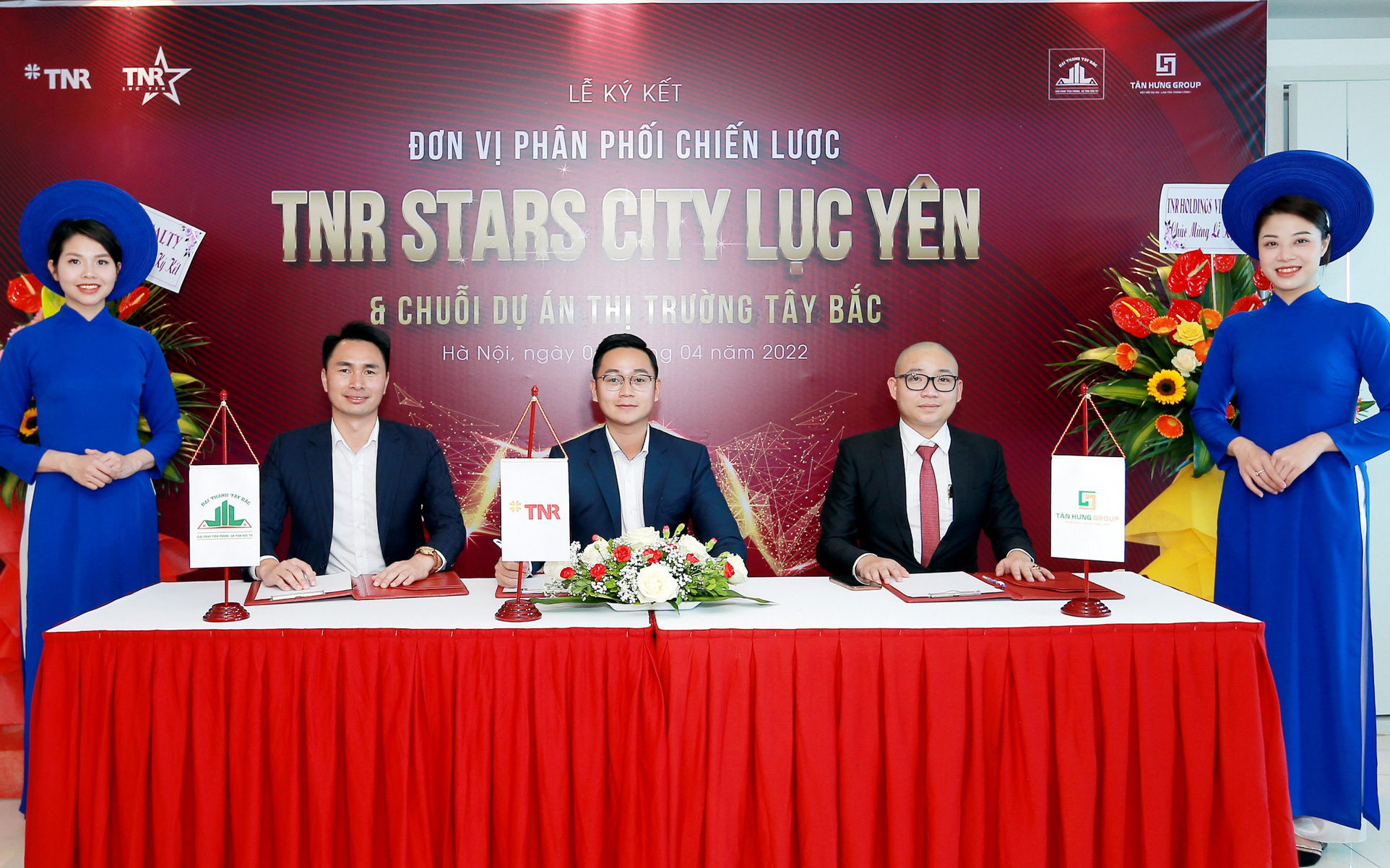 Lễ ký kết nhà phân phối chiến lược dự án TNR Stars City Lục Yên