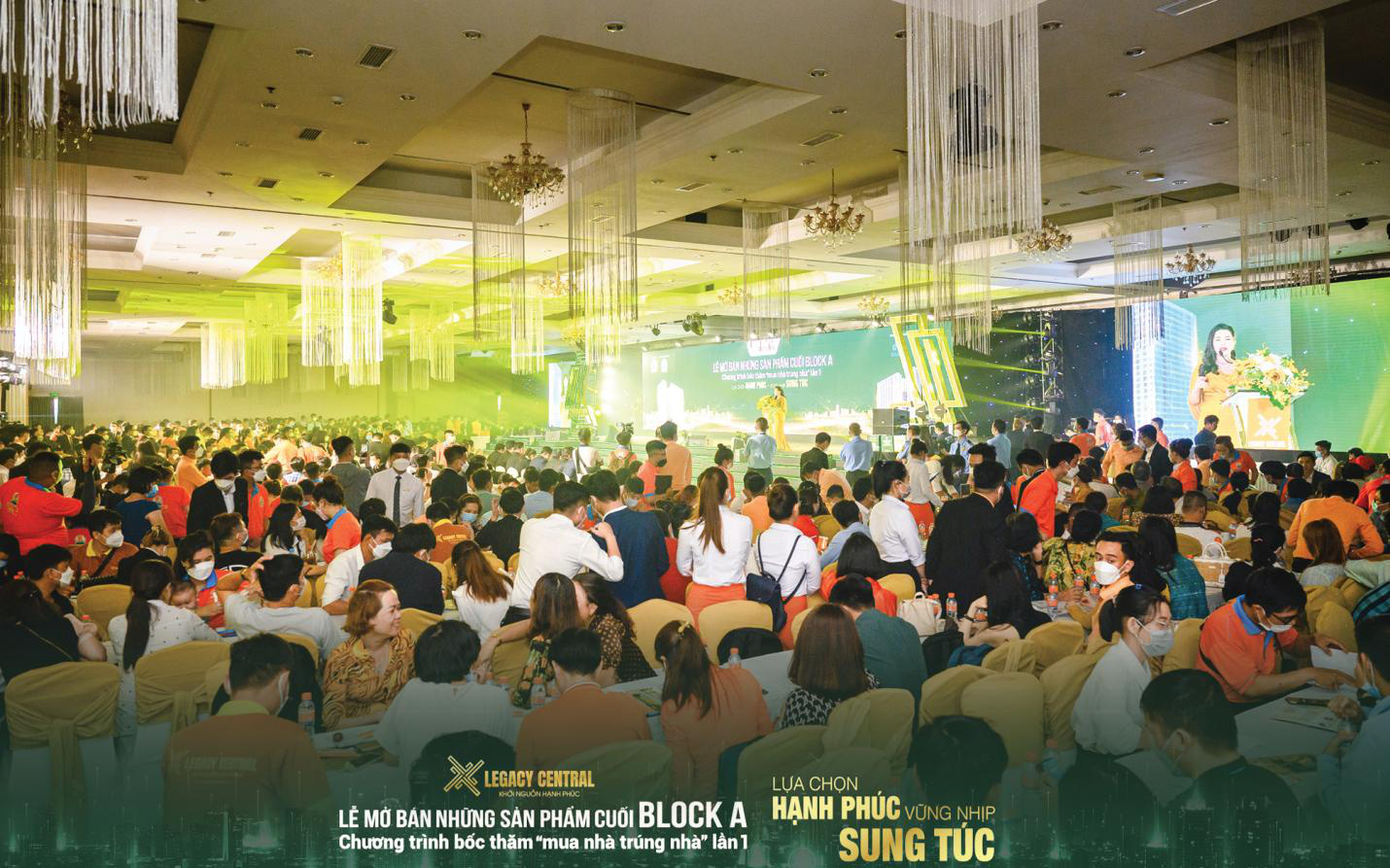 Giao dịch hơn 300 sản phẩm block A, Legacy Central thu hút thị trường