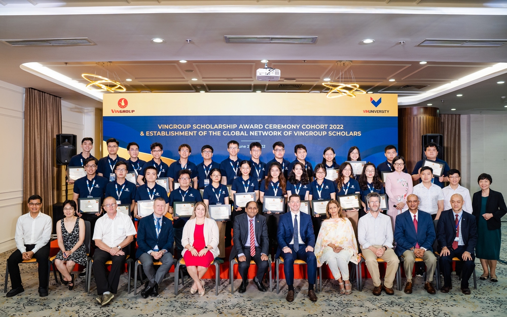 Vingroup trao 48 tỷ đồng học bổng du học Thạc sĩ, Tiến sĩ KHCN 2022