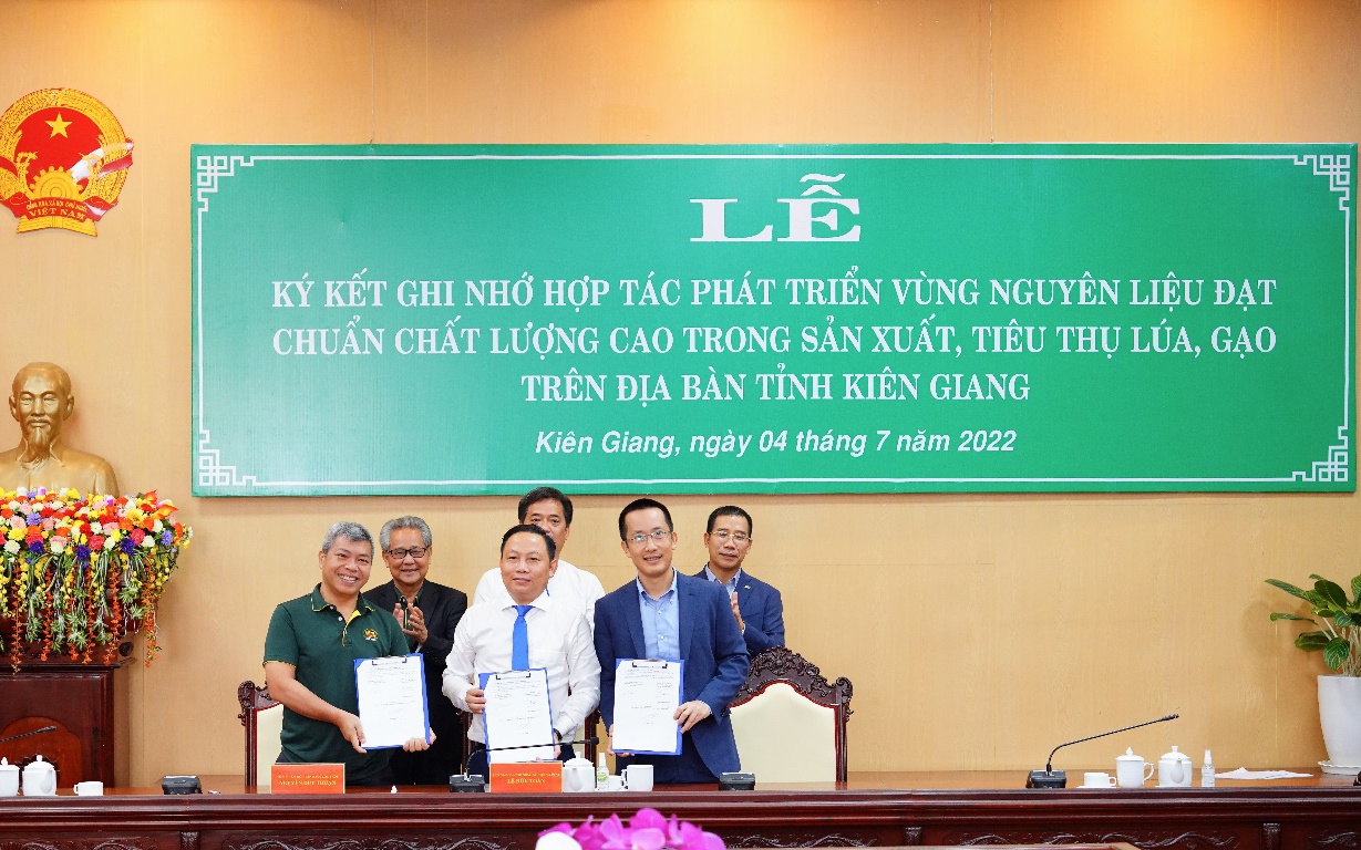 Lộc Trời hợp tác MB Bank tổ chức sản xuất lúa gạo quy mô lớn