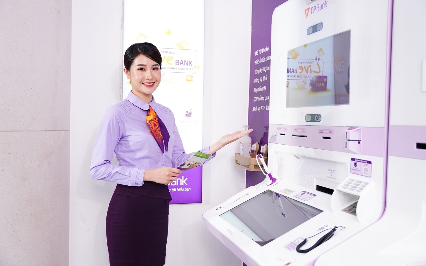 TPBank lọt Top 4 ngân hàng tư nhân uy tín Việt Nam 2022 do VNR bình chọn