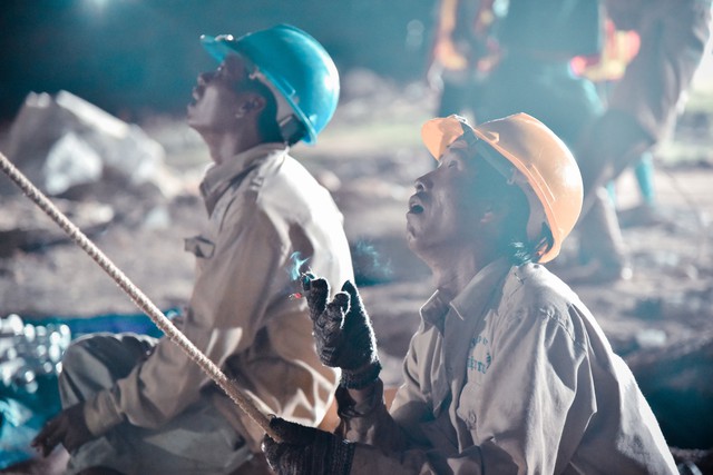 Lễ khánh thành dự án điện mặt trời lớn nhất Việt Nam giữa trời mưa tầm tã và lời xin lỗi của CEO Tập đoàn Trung Nam - Ảnh 2.