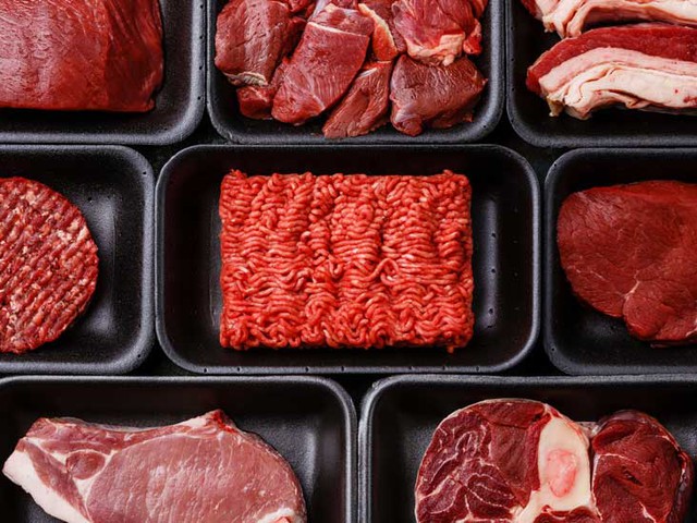 Ăn quá nhiều thịt đỏ có thể dẫn đến bệnh tim mạch và đái tháo đường, nhưng nếu làm theo cách này giảm được vô số tác hại - Ảnh 1.