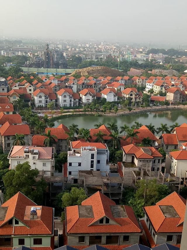 Giá nhà đất một số khu vực phía Tây Hà Nội dần tăng trở lại mức đỉnh cách đây 10 năm - Ảnh 1.
