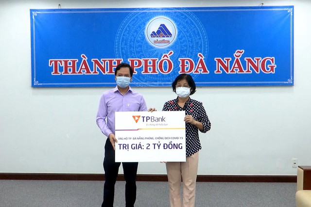 Hai doanh nghiệp của ông Đỗ Minh Phú ủng hộ Đà Nẵng 4 tỷ đồng - Ảnh 1.