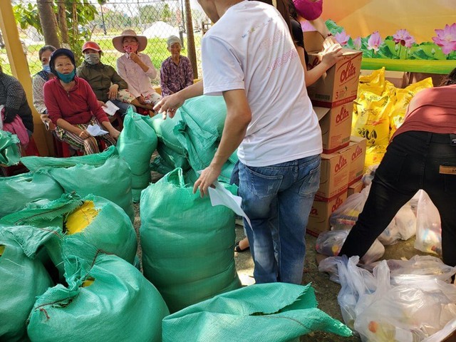 Báo Trung Quốc nói gì về tinh thần tương thân tương ái, đoàn kết chống dịch tại Đà Nẵng? - Ảnh 1.