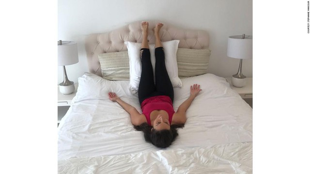 Tác dụng thần kỳ của 5 phút Yoga trước khi đi ngủ: Đơn giản, tiết kiệm chi phí nhưng cực kỳ hiệu quả với người ngồi cả ngày - Ảnh 8.