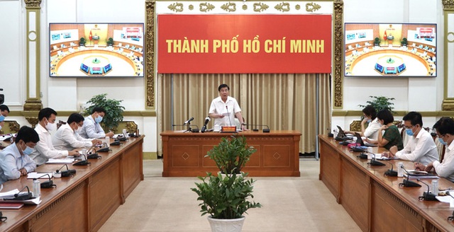 Đạt kết quả ấn tượng về giải ngân vốn đầu tư công tại TP.HCM, Chủ tịch UBND Nguyễn Thành Phong nêu 6 giải pháp giúp tăng tốc - Ảnh 1.