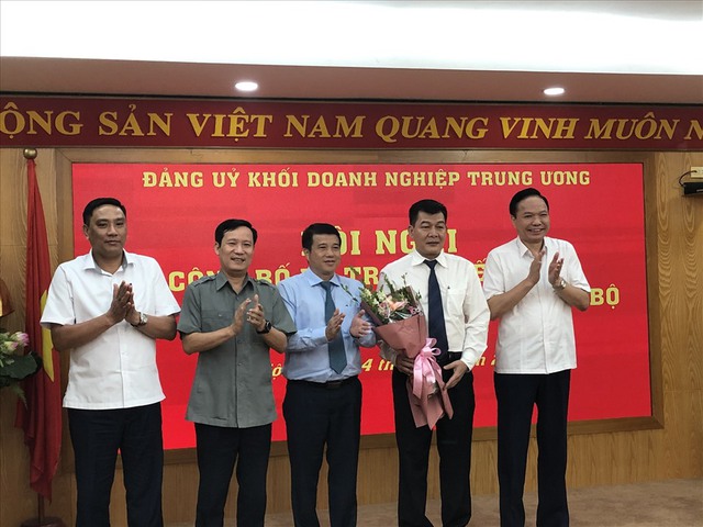 Ông Nguyễn Đức Phong giữ chức Phó Bí thư Đảng uỷ Khối DN Trung ương - Ảnh 1.