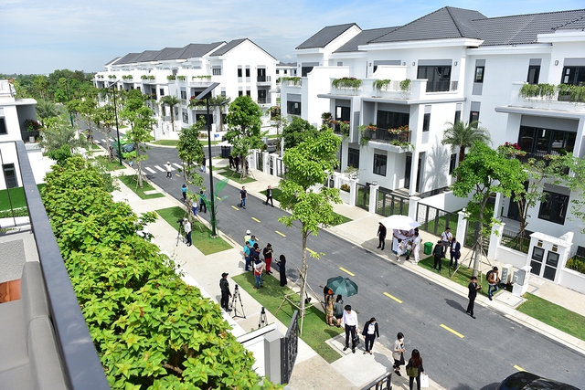 Giá nhà phố, biệt thự Hà Nội và Tp.HCM tiếp tục tăng - Ảnh 2.