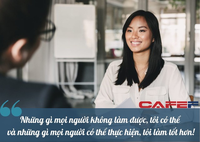 Nhà tuyển dụng đưa ra câu hỏi khó “Dùng một câu để thuyết phục chúng tôi nhận bạn”, cô sinh viên mới tốt nghiệp mỉm cười đáp lại, kết quả vượt xa hai ứng viên lão làng - Ảnh 2.