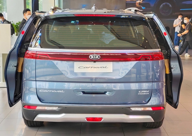 Cận cảnh Kia Carnival 2022 tại Việt Nam: 5 phiên bản, nhiều tính năng, giá từ 1,2 tỷ đồng - Ảnh 4.