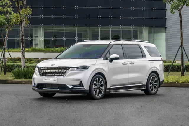 Cận cảnh Kia Carnival 2022 tại Việt Nam: 5 phiên bản, nhiều tính năng, giá từ 1,2 tỷ đồng - Ảnh 10.