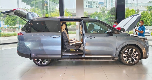 Cận cảnh Kia Carnival 2022 tại Việt Nam: 5 phiên bản, nhiều tính năng, giá từ 1,2 tỷ đồng - Ảnh 5.