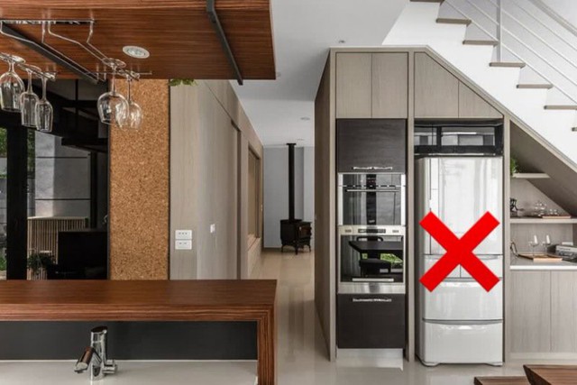 5 vị trí trong nhà cấm kỵ đặt tủ lạnh: Gia chủ tài lộc tiêu tán, gia đình bất hoà, nhiều người không biết vẫn đang vô tình rước họa vào nhà - Ảnh 4.