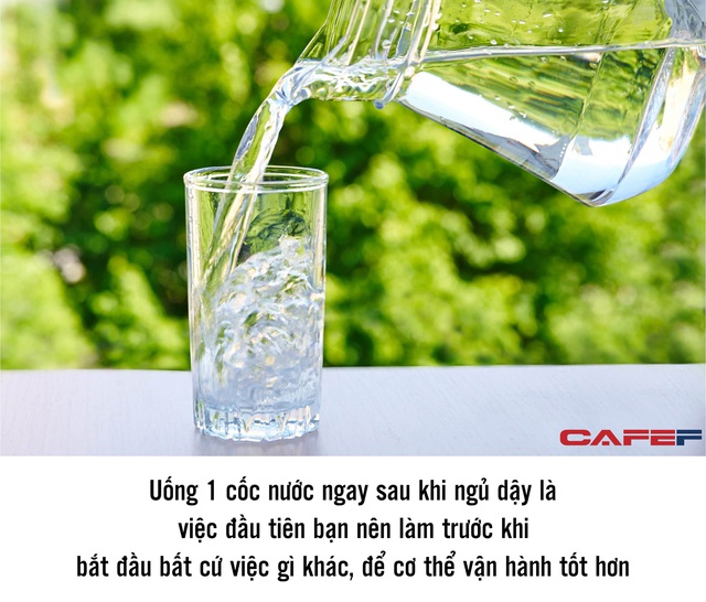 Bác sĩ cảnh báo: 4 dấu hiệu bất thường khi uống nước cảnh báo thận suy yếu, máu đặc quánh, bạn nên đi kiểm tra càng sớm càng tốt - Ảnh 3.
