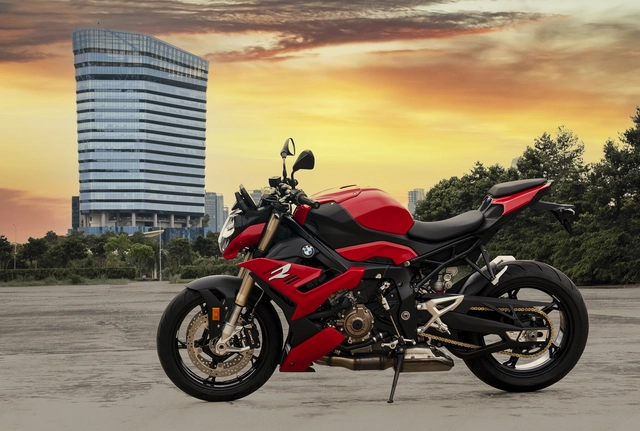 BMW S1000R 2021 về Việt Nam: 2 phiên bản, giá từ 669 triệu đồng  - Ảnh 3.