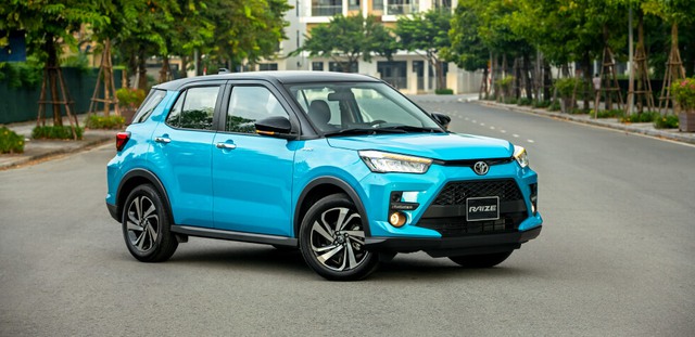 Toyota Raize giá 527 triệu đồng, đối đầu Kia Sonet tại Việt Nam - Ảnh 2.