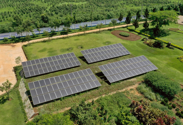 Đầu tư hệ thống điện mặt trời tại toàn bộ các trang trại, Vinamilk đẩy mạnh năng lượng bền vững - Ảnh 1.