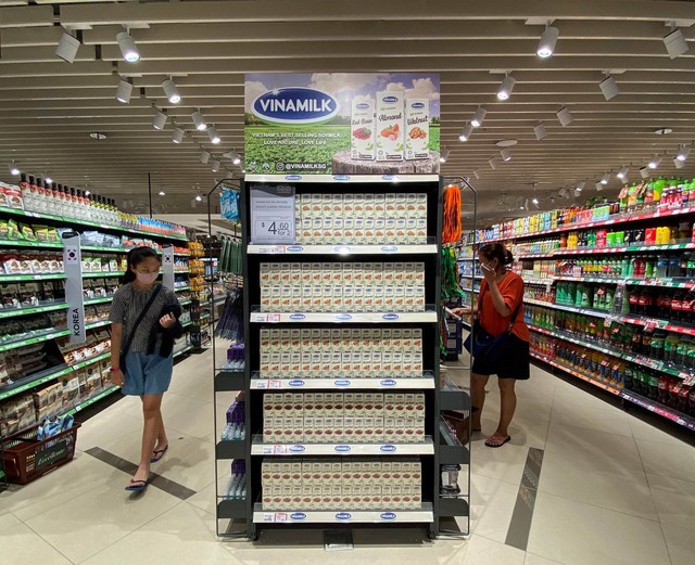 Xuất khẩu sữa tươi tổ yến đi Singapore, Vinamilk gia tăng sức cạnh tranh trong phân khúc cao cấp - Ảnh 4.