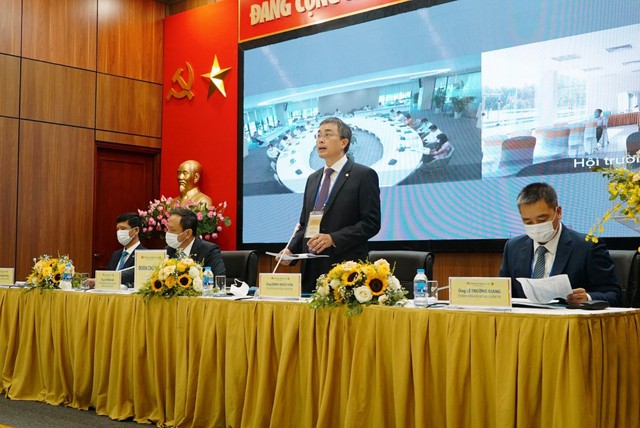 Ngành hàng không xoay sở trong đại dịch: Vietnam Airlines bán tàu bay, Vietjet đầu tư chứng khoán - Ảnh 4.