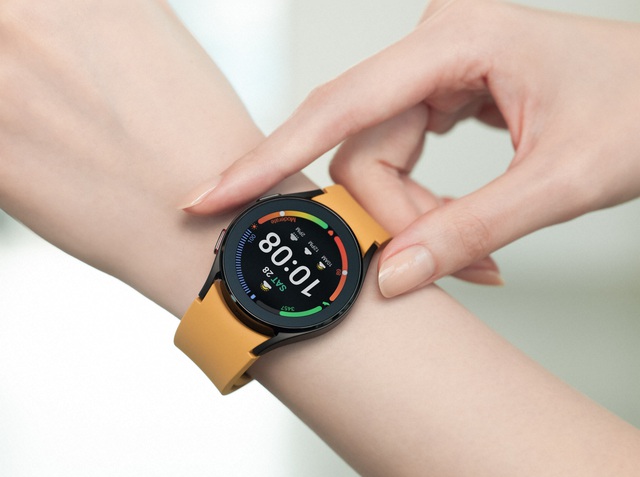 Cận cảnh bộ đôi Galaxy Watch4 Series: Thời trang hơn, nâng cấp khả năng theo dõi sức khỏe, giá từ 250 USD - Ảnh 2.