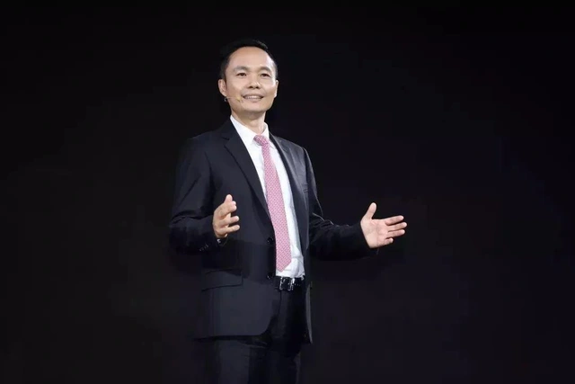 Từ đứa trẻ miền núi trở thành CEO của thương hiệu smartphone bán chạy nhất Trung Quốc: Danh sư xuất cao đồ, biết tự nhận thức về bản thân là bí quyết để thành công - Ảnh 3.