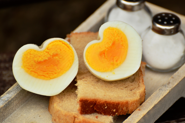 Mỗi ngày một quả trứng gà luộc giúp tẩm bổ phổi,  lưu ý 4 điều để hệ hô hấp luôn khỏe mạnh, bệnh tật lùi xa - Ảnh 1.