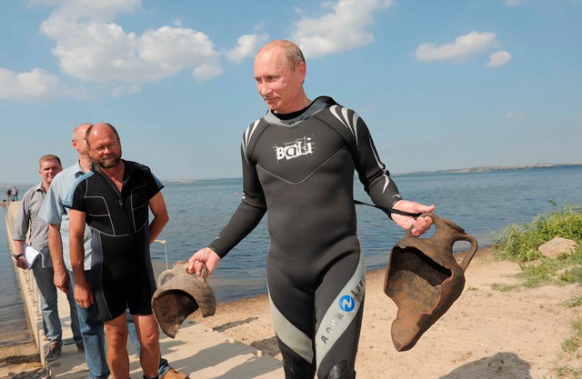 Đam mê thể thao như Tổng thống Putin: Đai đen từ judo đến karate, hơn 60 tuổi vẫn trượt tuyết, đua xe - Ảnh 7.