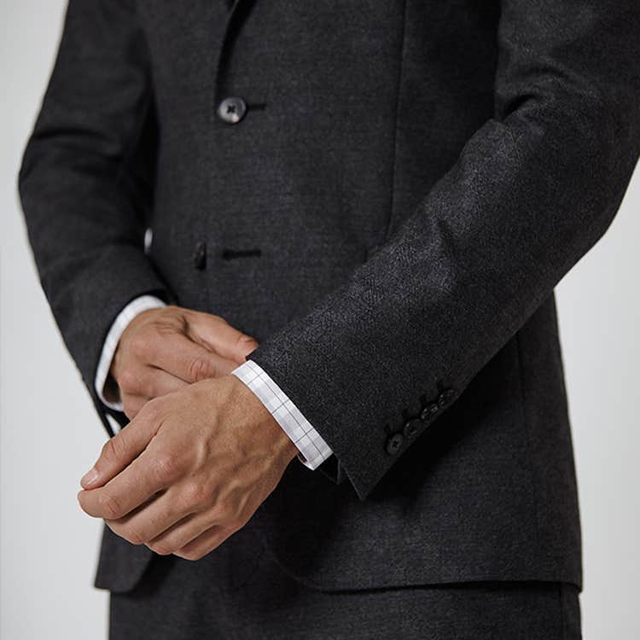 Trang phục phản ánh “phẩm giá quý ông”: Tránh xa 5 lỗi khi diện suit sau đây để không bị mất điểm đáng tiếc - Ảnh 2.