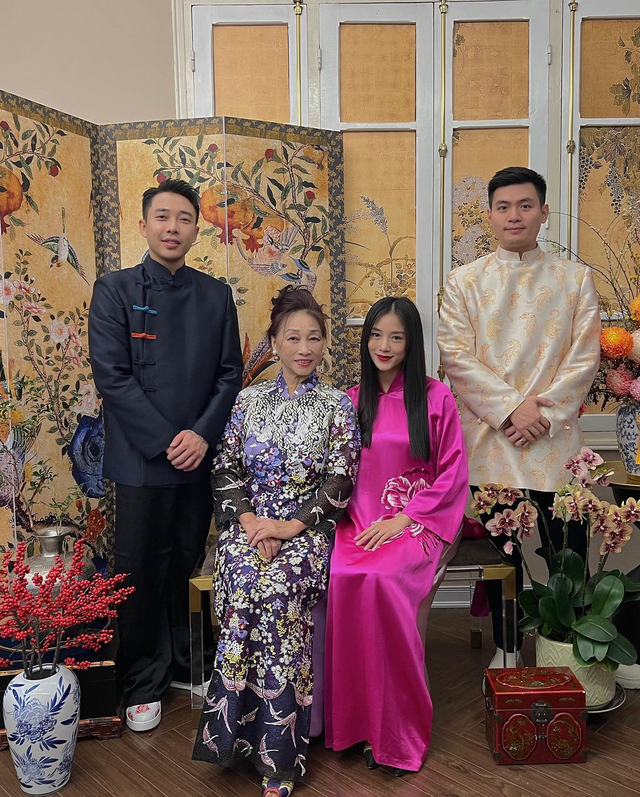 Phu nhân thiếu gia tập đoàn may mặc diện toàn hàng Việt cao cấp đón Tết, đơn giản nhưng sang chảnh không thua kém ai - Ảnh 4.