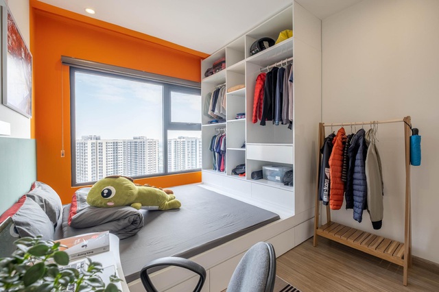 [ Tuổi 30, tôi có 1 căn nhà ] Căn hộ phong cách Color Block hiện đại, trẻ trung của 8x người dân tộc Sán Chay: Chốt mua chỉ sau 3-4 ngày, thiết kế tiết kiệm, gọn gàng vẫn cực ấn tượng - Ảnh 5.
