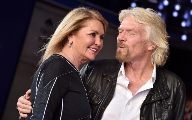 Ngông cuồng như tỷ phú tuổi Dần Richard Branson: Trộm tiền của mẹ để khởi nghiệp, làm toàn chuyện khùng điên nhưng vượt mặt cả ông chủ Amazon trong cuộc chơi hàng không vũ trụ - Ảnh 10.