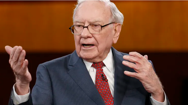 Thay vì đầu tư thêm cổ phiếu tỷ phú Warren Buffett lại có quyết định táo bạo - giữ khối tiền mặt khổng lồ 144 tỷ USD với lý do khiến ai cũng phải trầm trồ: Quả là gừng càng già càng cay - Ảnh 2.