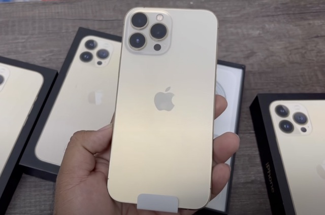 Tôi bị khách cướp iPhone 13 Pro Max khi giao máy ngoài đường - Ảnh 1.