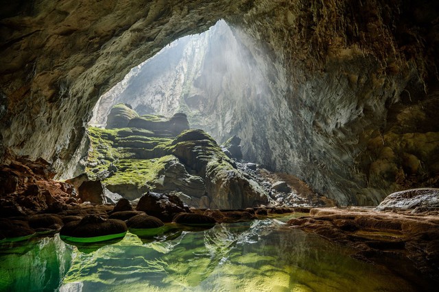 Có gì trong tour du lịch khám phá hang động lớn nhất Việt Nam? Giá tương đương chuyến du lịch quanh châu Âu, có tiền chưa chắc đã đi được, Chủ tịch ACB Trần Hùng Huy phải thốt lên 2 chữ thán phục - Ảnh 12.