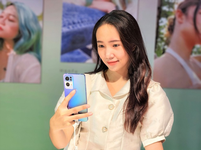 Oppo Reno7 Pro 5G ra mắt tại Việt Nam, ngang giá với iPhone 13 - Ảnh 1.