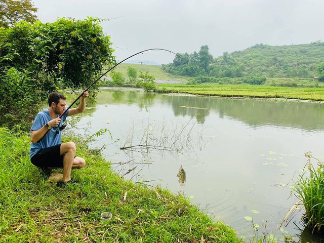 Tận hưởng cuộc sống nuôi cá, trồng rau tại 5 farmstay đẹp quên lối về gần Hà Nội: Trải nghiệm thư giãn dành cho những gia đình ngại đi xa - Ảnh 10.
