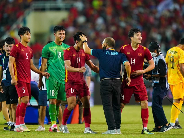 Chủ nhân bàn thắng vàng hạ gục U23 Thái Lan Nhâm Mạnh Dũng: “Ghi bàn xong em lạnh cả người’’ - Ảnh 2.