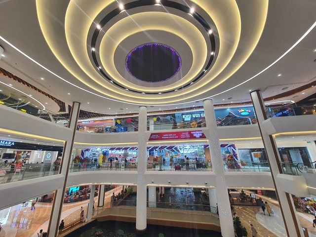 Mục sở thị TTTM Vincom Mega Mall Smart City mới khai trương: điểm vui chơi ‘thế hệ mới’ cho giới trẻ, check-in sang chảnh, muốn gì cũng có - Ảnh 5.