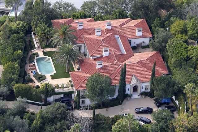 Bất động sản triệu đô trải dài khắp thế giới của vợ chồng nhà David Beckham: Từ penthouse ở toà nhà chọc trời cho đến villa ở Dubai - Ảnh 10.