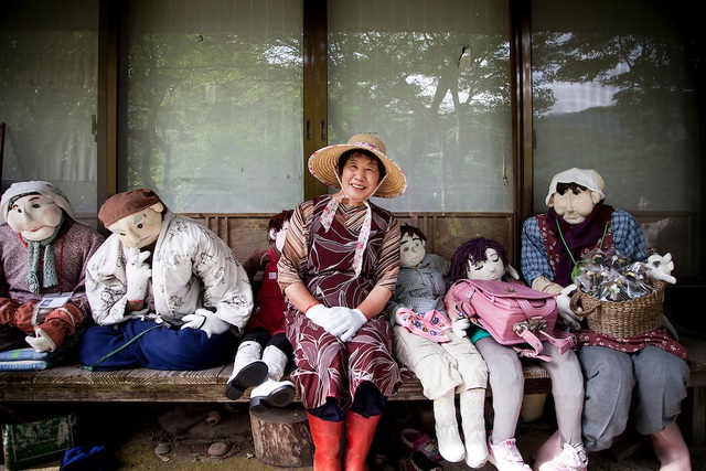 Ngôi làng cô đơn nhất Nhật Bản: Cư dân trẻ nhất 50 tuổi, bù nhìn đông gấp 10 lần dân làng, sự thật đằng sau khiến nhiều người không khỏi chạnh lòng - Ảnh 2.
