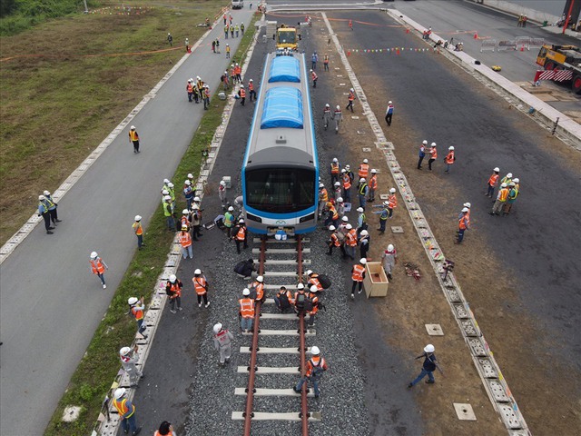 Một đại gia bất động sản muốn đầu tư vào tuyến đường sắt cao tốc lớn nhất miền Tây - Ảnh 1.