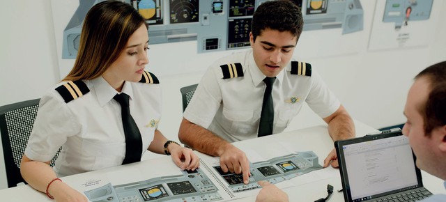 Bí mật đằng sau công việc hào nhoáng, mức lương lên đến 130 triệu đồng/tháng: Thu nhập hấp dẫn nhưng vất vả thuộc hàng top thế giới - Ảnh 1.