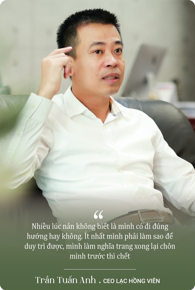 CEO Lạc Hồng viên: Từ cậu bé có sở thích kỳ lạ “ngủ ở nghĩa trang”...đến câu chuyện từng bị coi là “điên” khi bỏ giảng viên đại học đi xây mồ mả - Ảnh 7.