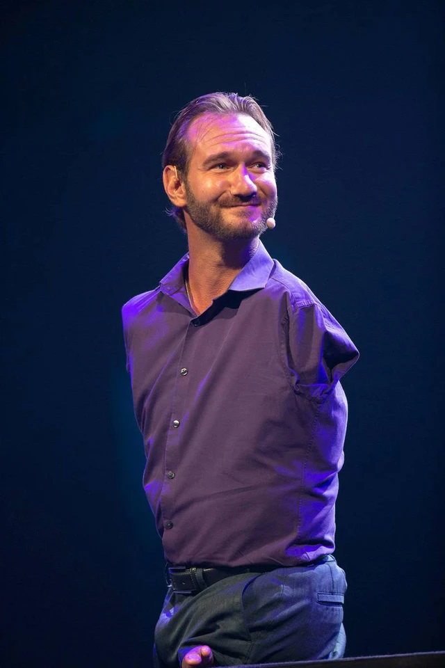 9 năm sau lần đến Việt Nam, cuộc sống của diễn giả không tay không chân Nick Vujicic có nhiều thay đổi: Gia đình nhỏ có thêm 3 thành viên, mọi mơ ước đều đã trở thành hiện thực - Ảnh 1.