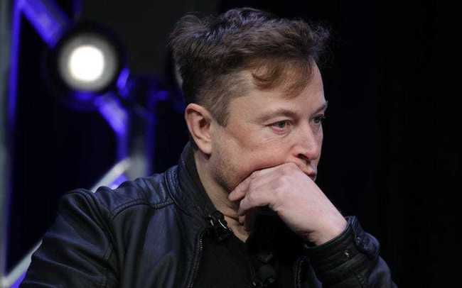 Tỷ phú “chơi ngông” Elon Musk cũng có ngày lo ngay ngáy khi Tesla hoá thành  “